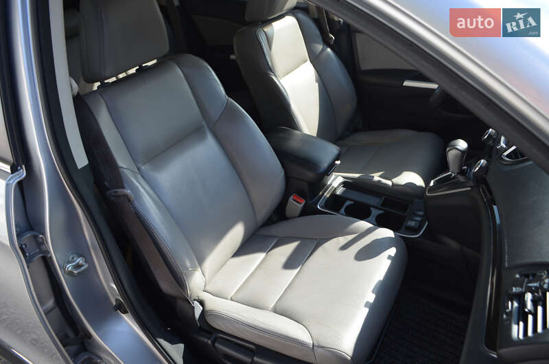 Внедорожник / Кроссовер Honda CR-V 2016 в Киеве