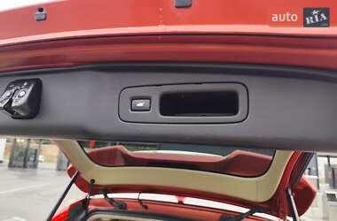 Внедорожник / Кроссовер Honda CR-V 2015 в 