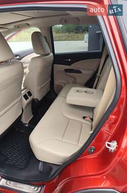 Внедорожник / Кроссовер Honda CR-V 2015 в 