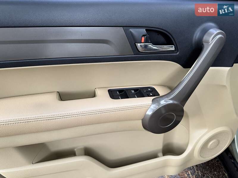 Внедорожник / Кроссовер Honda CR-V 2009 в Киеве