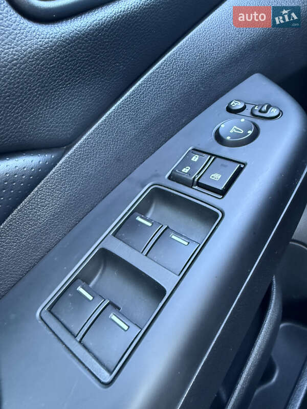 Позашляховик / Кросовер Honda CR-V 2014 в Самборі