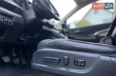 Позашляховик / Кросовер Honda CR-V 2013 в 