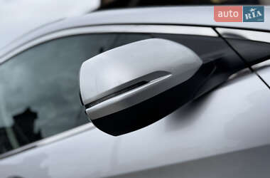 Внедорожник / Кроссовер Honda CR-V 2015 в 
