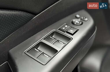 Внедорожник / Кроссовер Honda CR-V 2015 в 