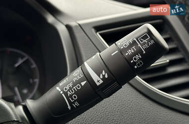 Внедорожник / Кроссовер Honda CR-V 2015 в 
