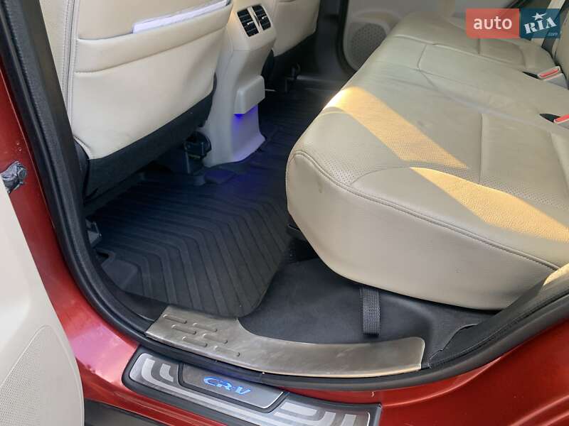 Позашляховик / Кросовер Honda CR-V 2012 в Полтаві