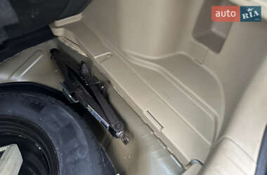 Внедорожник / Кроссовер Honda CR-V 2011 в 