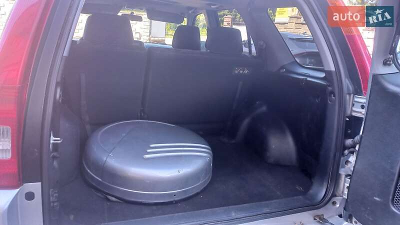 Внедорожник / Кроссовер Honda CR-V 2002 в Ровно