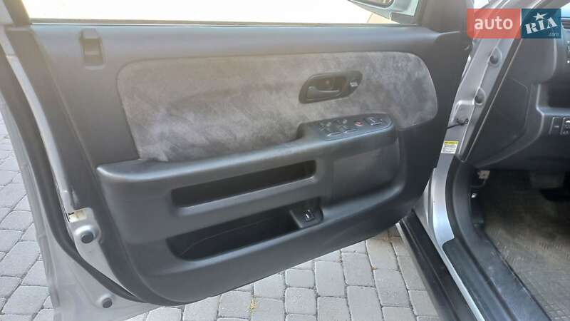 Внедорожник / Кроссовер Honda CR-V 2002 в Ровно