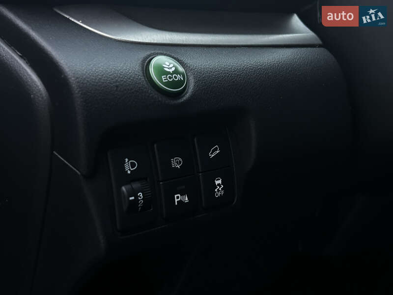 Позашляховик / Кросовер Honda CR-V 2014 в Миколаєві фото 10 Позашляховик / Кросовер Honda CR-V 2014 в Миколаєві