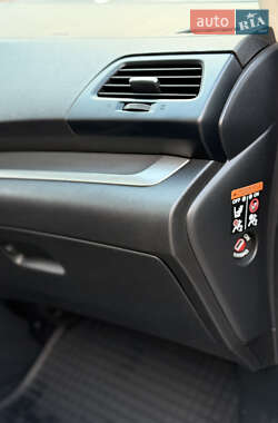 Позашляховик / Кросовер Honda CR-V 2013 в 