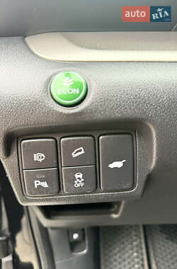 Внедорожник / Кроссовер Honda CR-V 2014 в 