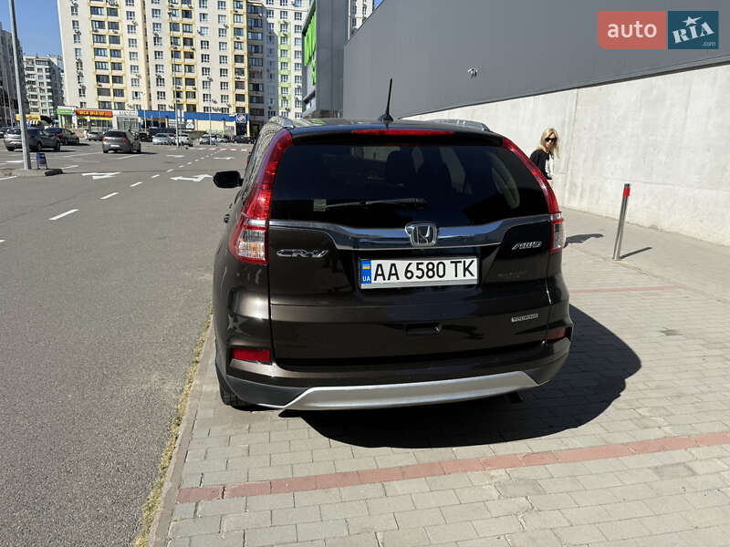 Позашляховик / Кросовер Honda CR-V 2015 в Києві