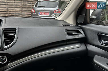 Позашляховик / Кросовер Honda CR-V 2017 в  фото 99 Позашляховик / Кросовер Honda CR-V 2017 в