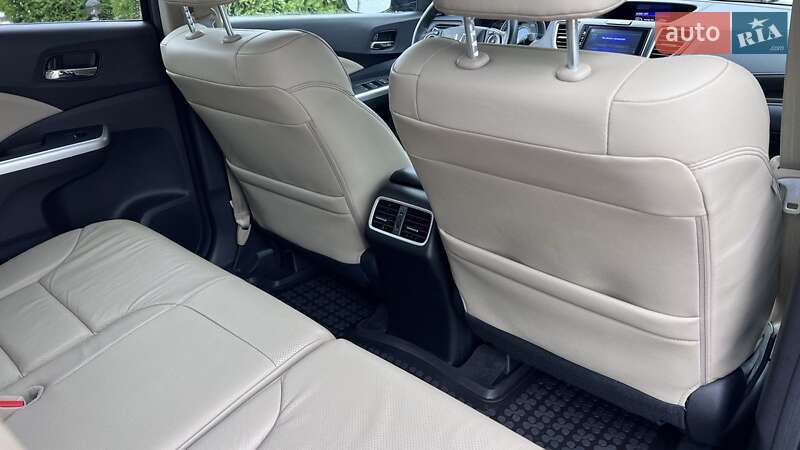 Внедорожник / Кроссовер Honda CR-V 2015 в Хмельницком
