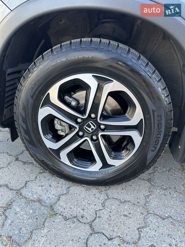 Внедорожник / Кроссовер Honda CR-V 2016 в Черкассах