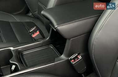 Позашляховик / Кросовер Honda CR-V 2020 в  фото 37 Позашляховик / Кросовер Honda CR-V 2020 в