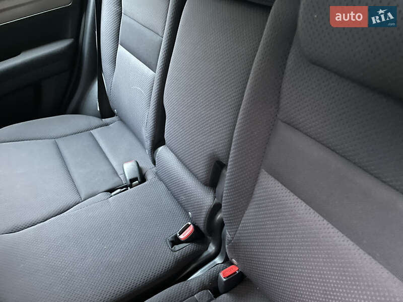Внедорожник / Кроссовер Honda CR-V 2007 в Вижнице
