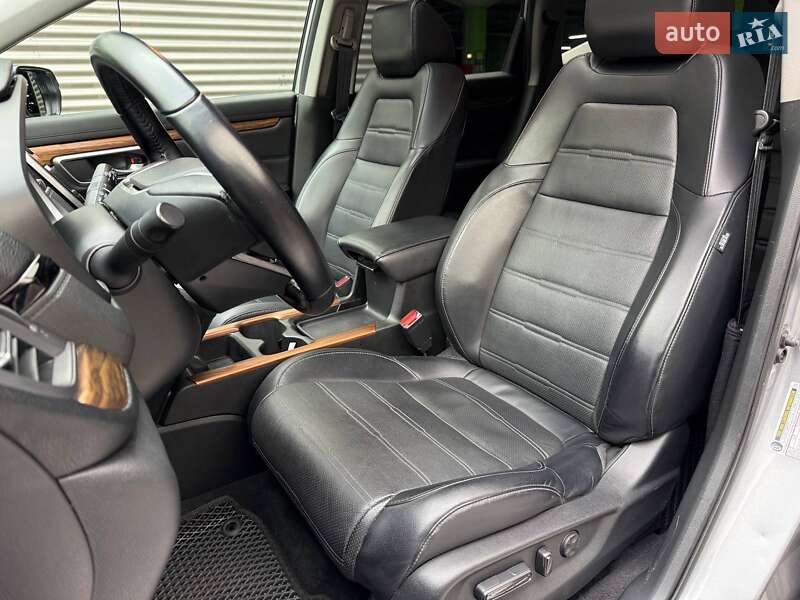 Внедорожник / Кроссовер Honda CR-V 2017 в Киеве