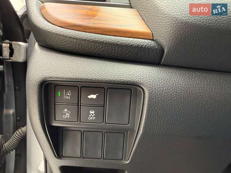 Внедорожник / Кроссовер Honda CR-V 2017 в Киеве