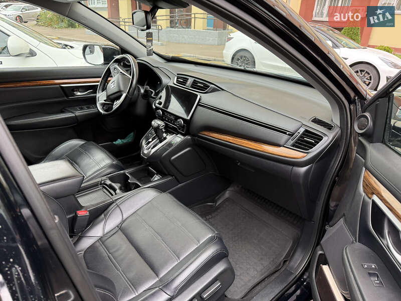 Внедорожник / Кроссовер Honda CR-V 2017 в Киеве