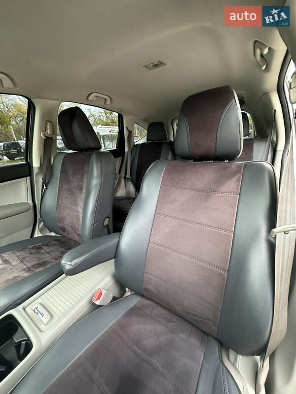Внедорожник / Кроссовер Honda CR-V 2014 в Полтаве
