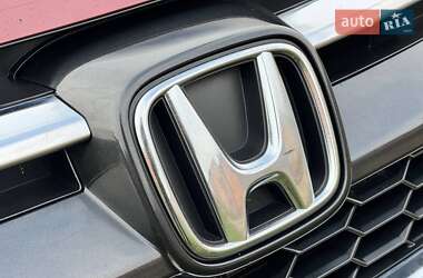 Позашляховик / Кросовер Honda CR-V 2015 в  фото 7 Позашляховик / Кросовер Honda CR-V 2015 в