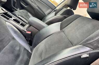 Позашляховик / Кросовер Honda CR-V 2015 в  фото 32 Позашляховик / Кросовер Honda CR-V 2015 в