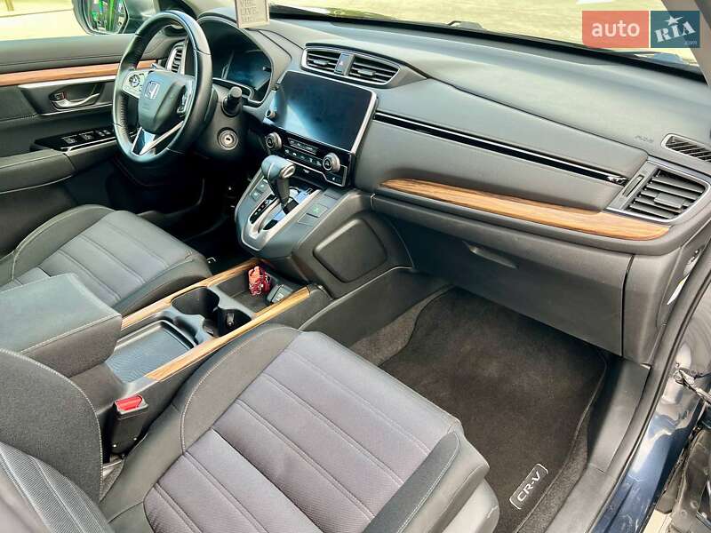 Внедорожник / Кроссовер Honda CR-V 2019 в Одессе