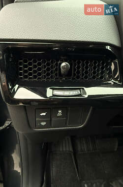 Внедорожник / Кроссовер Honda CR-V 2023 в 