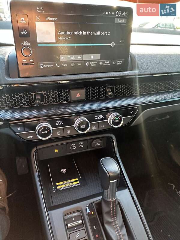 Внедорожник / Кроссовер Honda CR-V 2023 в Львове