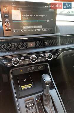 Позашляховик / Кросовер Honda CR-V 2023 в  фото 17 Позашляховик / Кросовер Honda CR-V 2023 в
