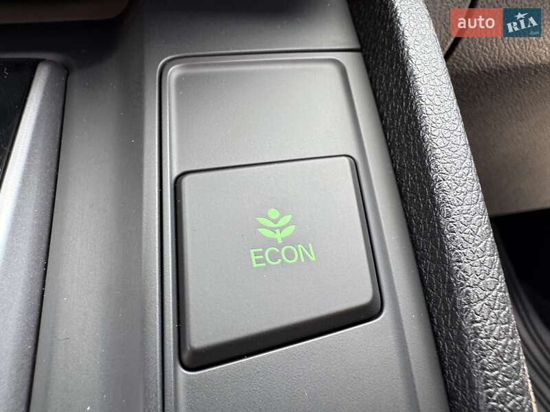 Внедорожник / Кроссовер Honda CR-V 2018 в Киеве фото 37 Внедорожник / Кроссовер Honda CR-V 2018 в Киеве