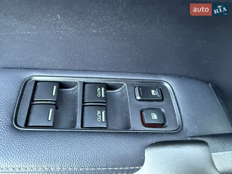 Внедорожник / Кроссовер Honda CR-V 2010 в Дрогобыче фото 35 Внедорожник / Кроссовер Honda CR-V 2010 в Дрогобыче