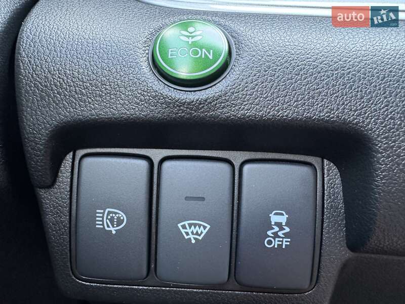 Позашляховик / Кросовер Honda CR-V 2015 в Києві фото 28 Позашляховик / Кросовер Honda CR-V 2015 в Києві