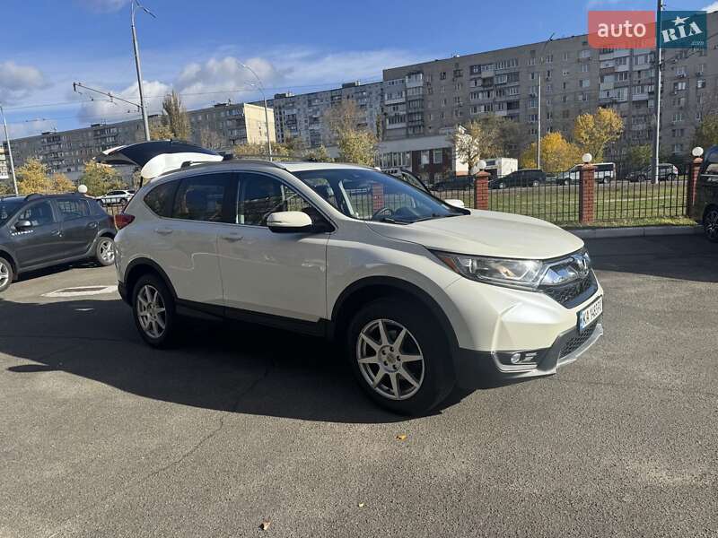 Позашляховик / Кросовер Honda CR-V 2017 в Києві