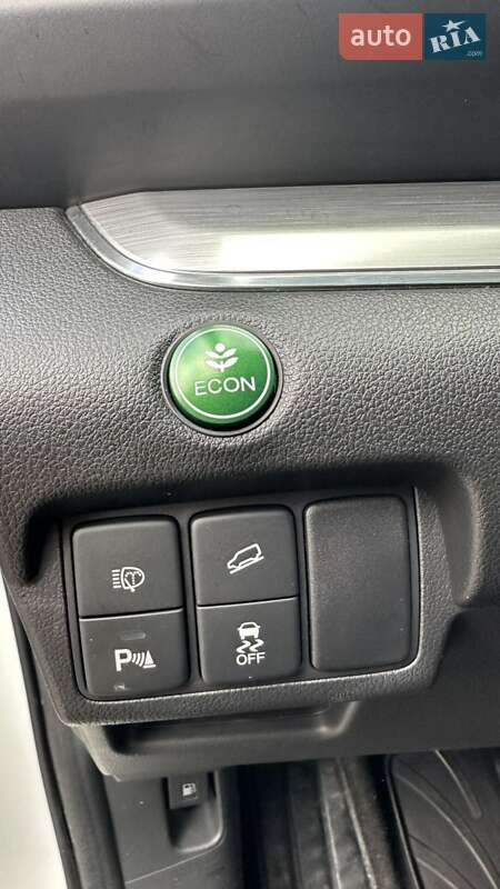 Позашляховик / Кросовер Honda CR-V 2016 в Бершаді фото 29 Позашляховик / Кросовер Honda CR-V 2016 в Бершаді