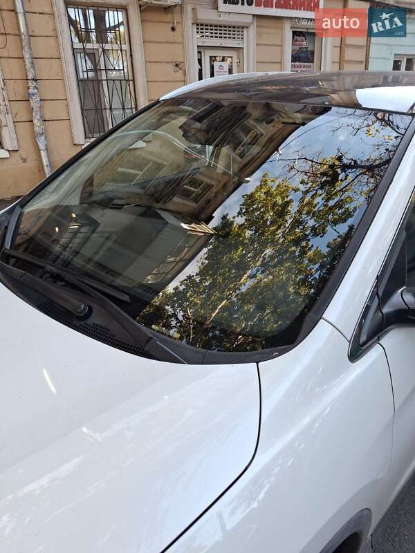 Позашляховик / Кросовер Honda CR-V 2017 в Одесі фото 3 Позашляховик / Кросовер Honda CR-V 2017 в Одесі