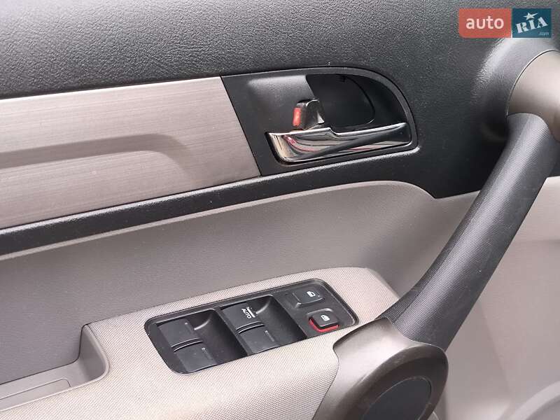 Позашляховик / Кросовер Honda CR-V 2010 в Києві