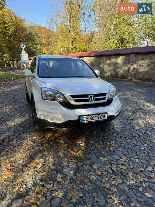 Внедорожник / Кроссовер Honda CR-V 2011 в Черновцах