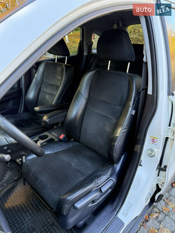 Внедорожник / Кроссовер Honda CR-V 2011 в Черновцах