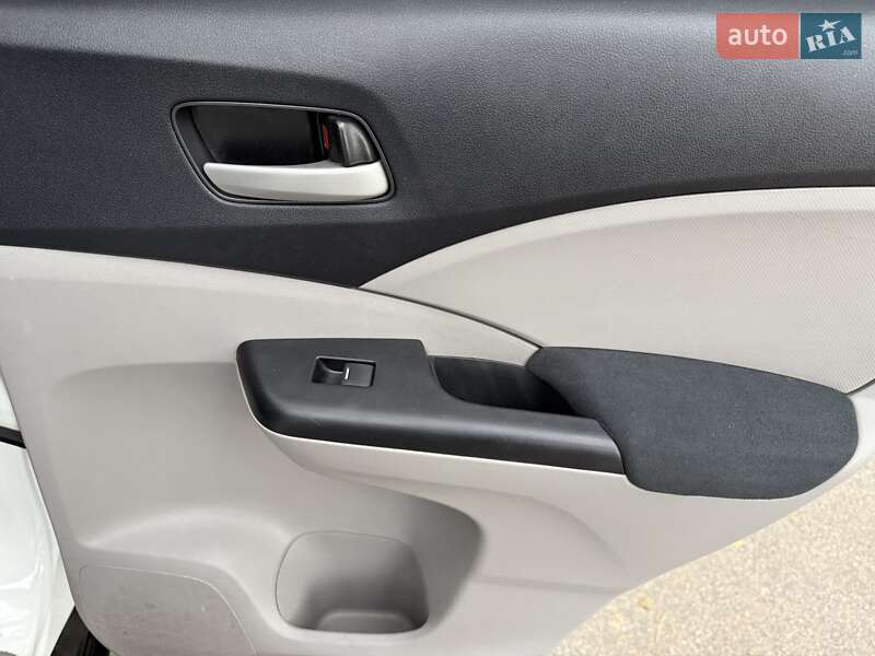 Внедорожник / Кроссовер Honda CR-V 2015 в Киеве