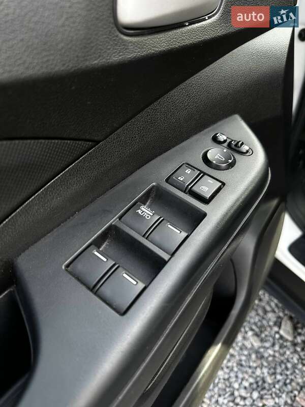 Внедорожник / Кроссовер Honda CR-V 2013 в Харькове фото 28 Внедорожник / Кроссовер Honda CR-V 2013 в Харькове
