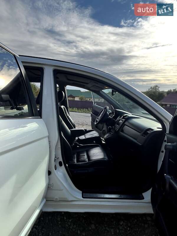 Позашляховик / Кросовер Honda CR-V 2011 в Тлумачі