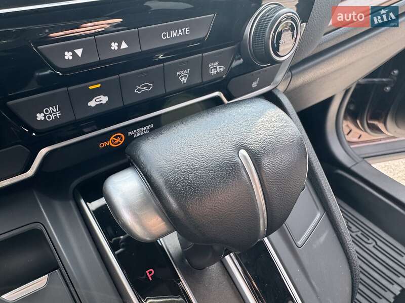 Позашляховик / Кросовер Honda CR-V 2018 в Києві фото 40 Позашляховик / Кросовер Honda CR-V 2018 в Києві