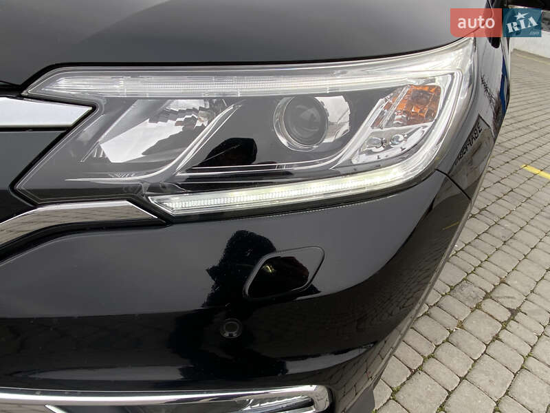 Позашляховик / Кросовер Honda CR-V 2015 в Чернівцях
