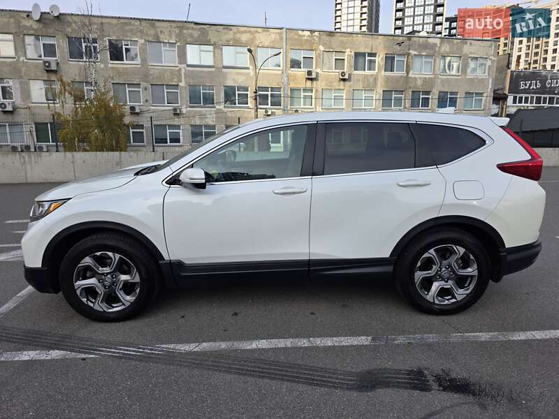 Позашляховик / Кросовер Honda CR-V 2018 в Києві