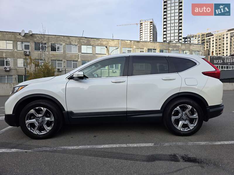 Позашляховик / Кросовер Honda CR-V 2018 в Києві