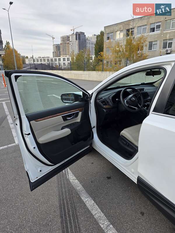 Позашляховик / Кросовер Honda CR-V 2018 в Києві