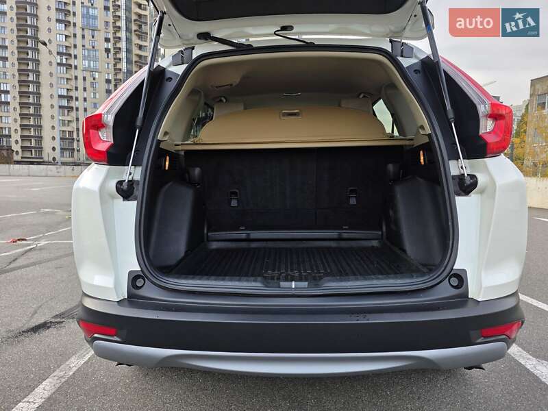 Позашляховик / Кросовер Honda CR-V 2018 в Києві